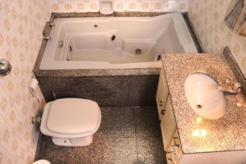Hostel Montanha Sagrada เซาโลว์เรงโซ ภายนอก รูปภาพ